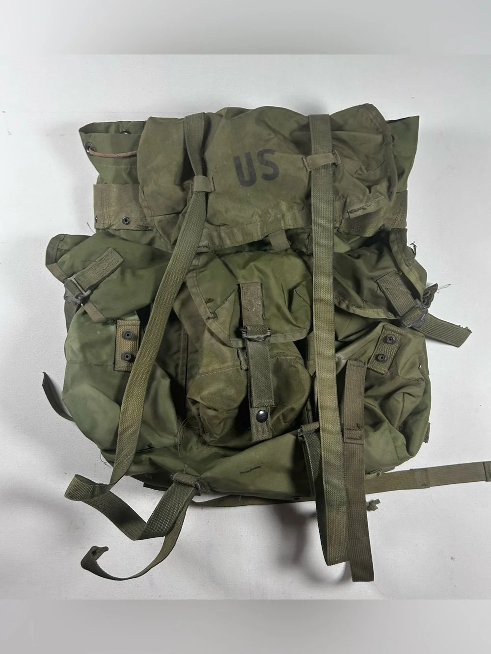 Gibraltar Industries LC-1 Medium Nylon Field Pack /w Back Straps All Functioning